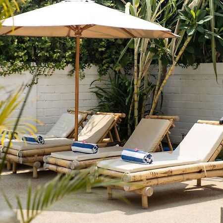 The White Bay Lombok Apartamento Kuta  Exterior foto